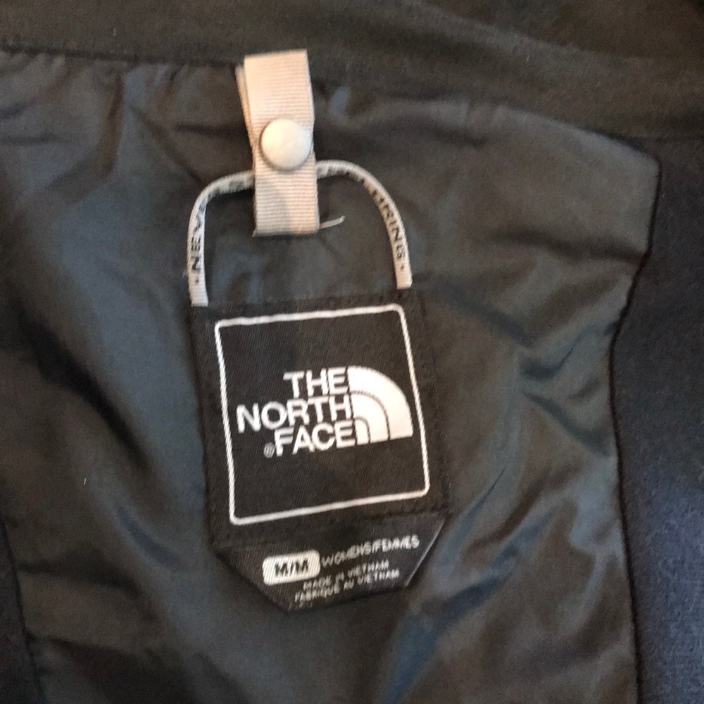 Snow Jacket - Picture 9 of 10